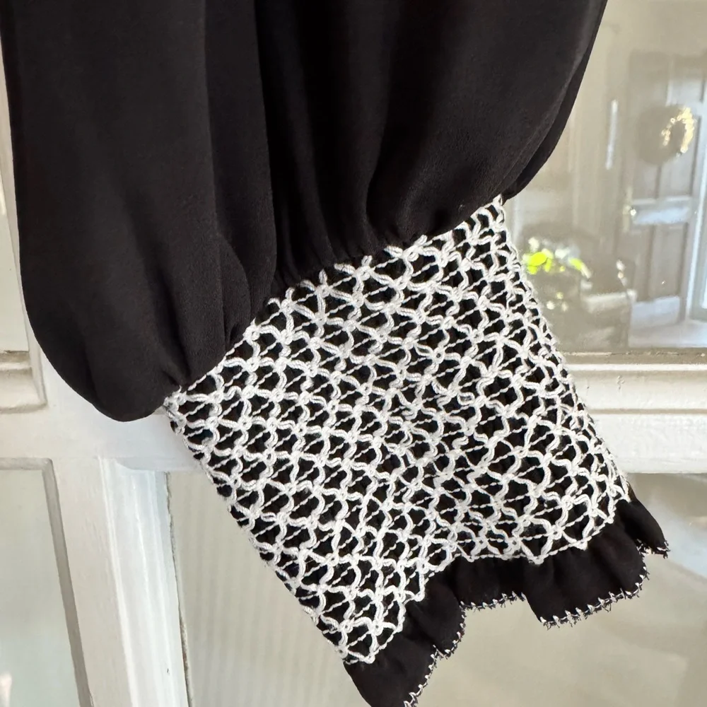 Alice + Olivia Aviva Bishop sleeve top - Picture 4 of 5